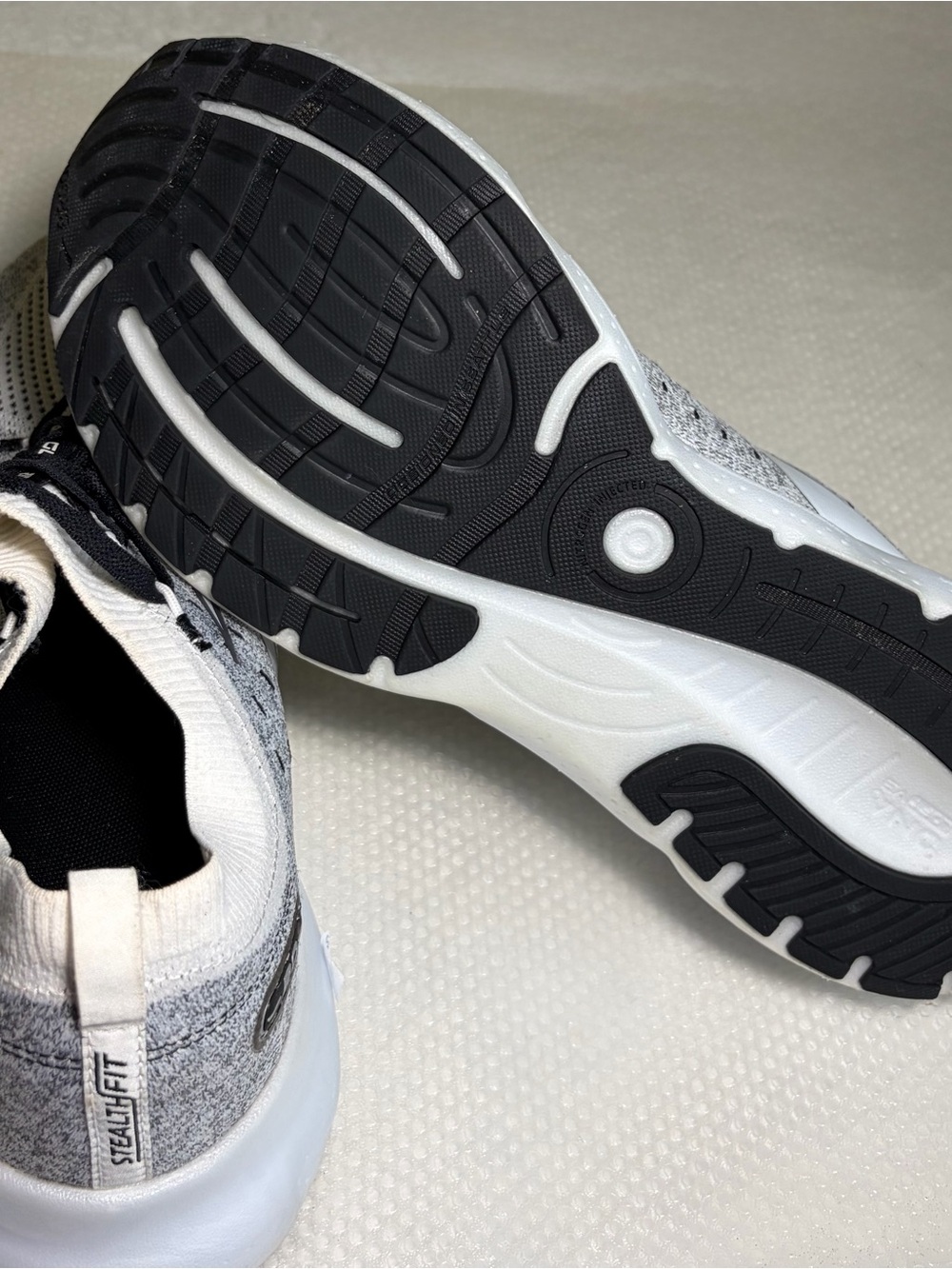 Brooks Glycerin 20 Men’s White and Black Knit Running Shoes Sz 14 - Picture 10 of 10